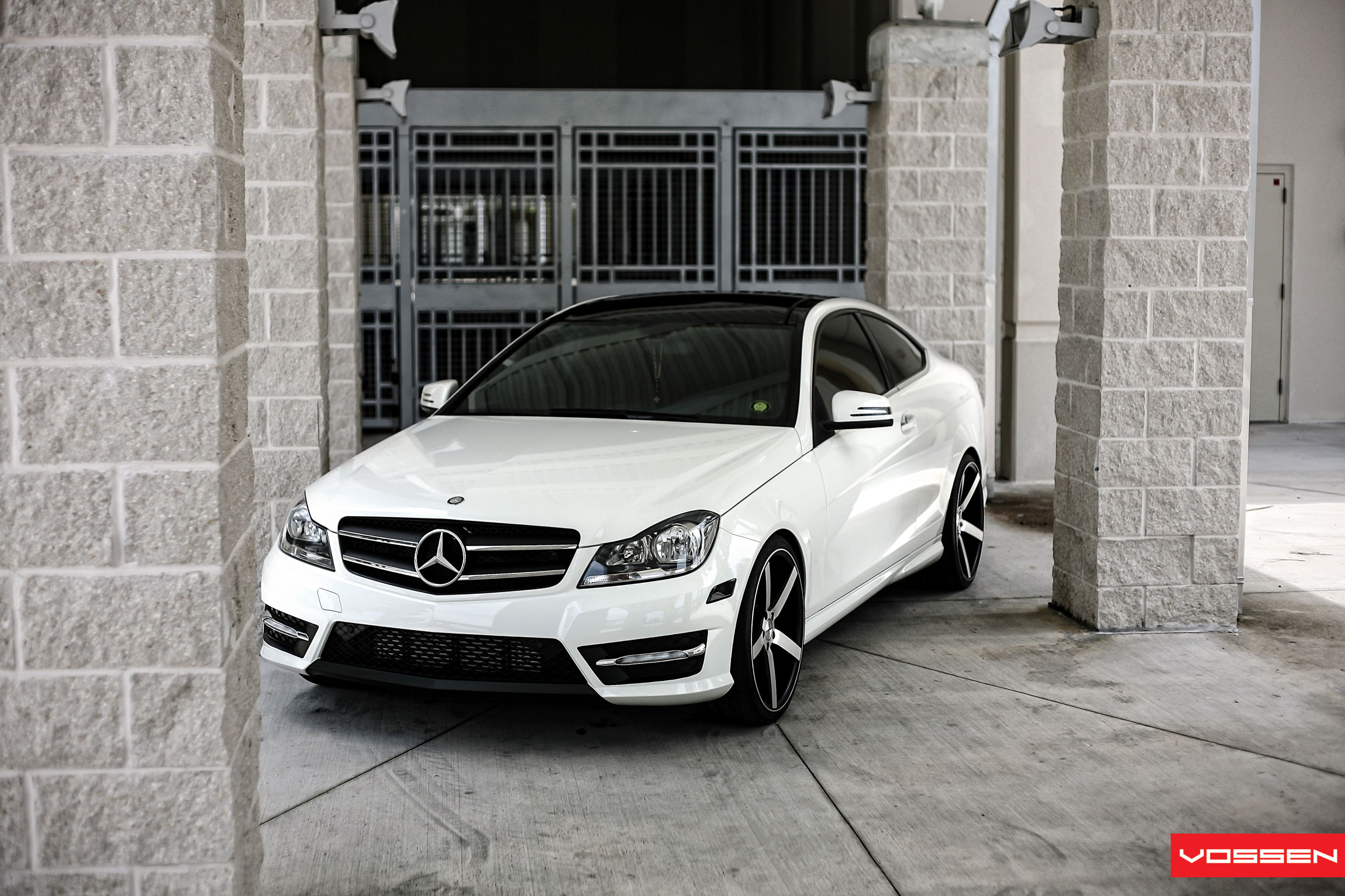 sexy-mercedes-c-class-coupe-vossen