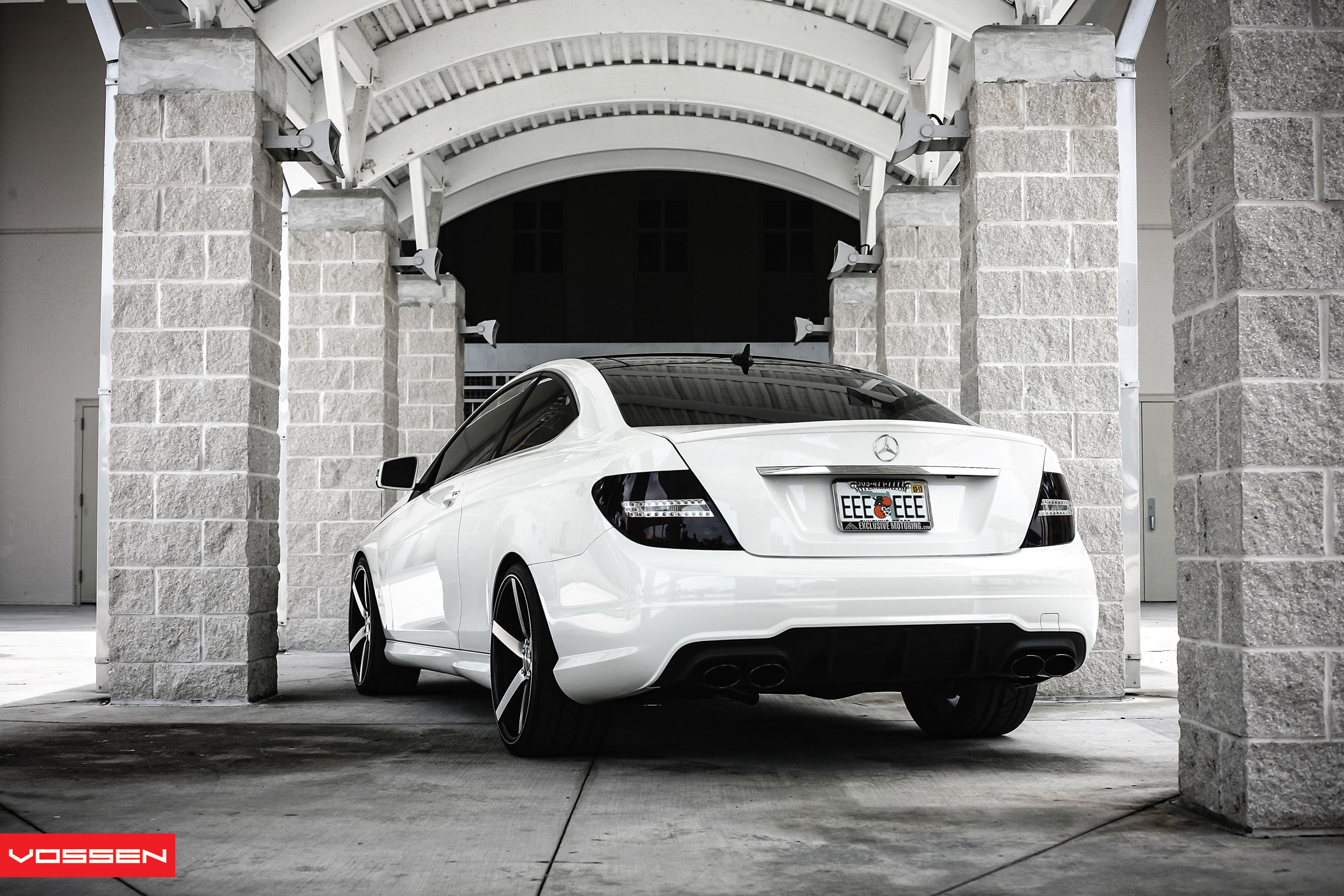 sexy-mercedes-c-class-coupe-vossen