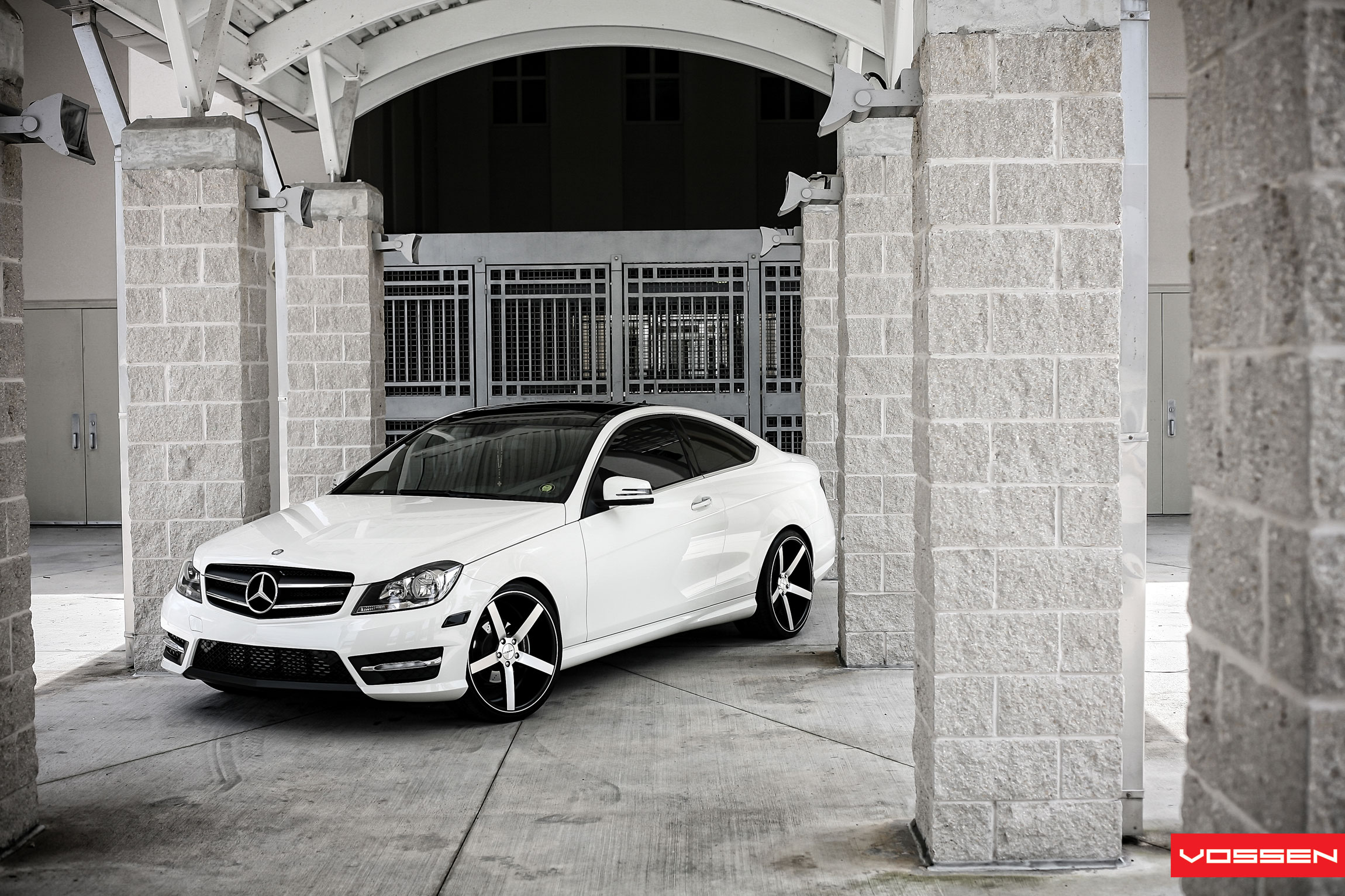 sexy-mercedes-c-class-coupe-vossen