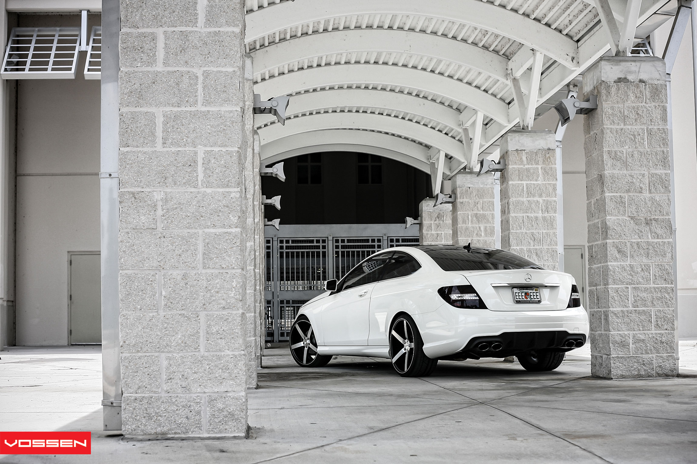 sexy-mercedes-c-class-coupe-vossen