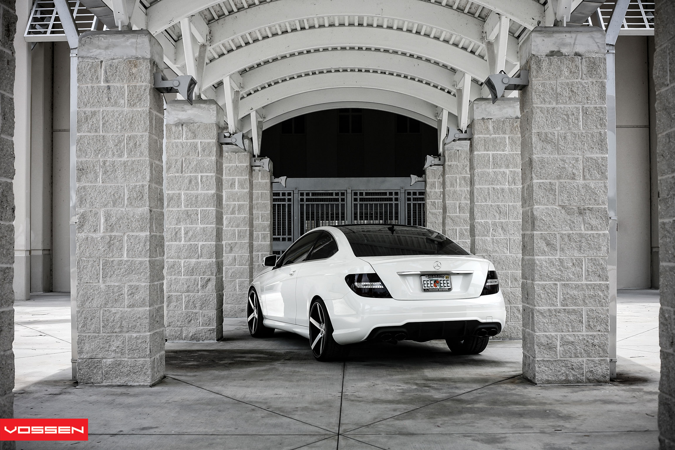 sexy-mercedes-c-class-coupe-vossen