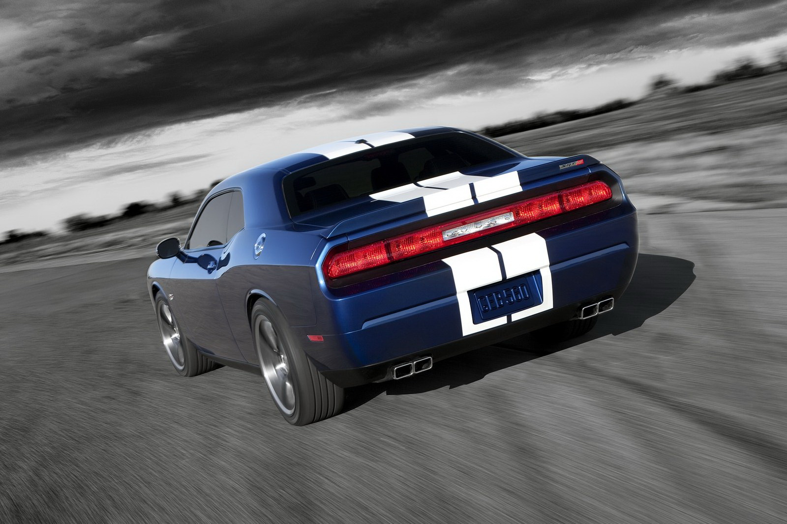 dodge-challenger-srt8-392