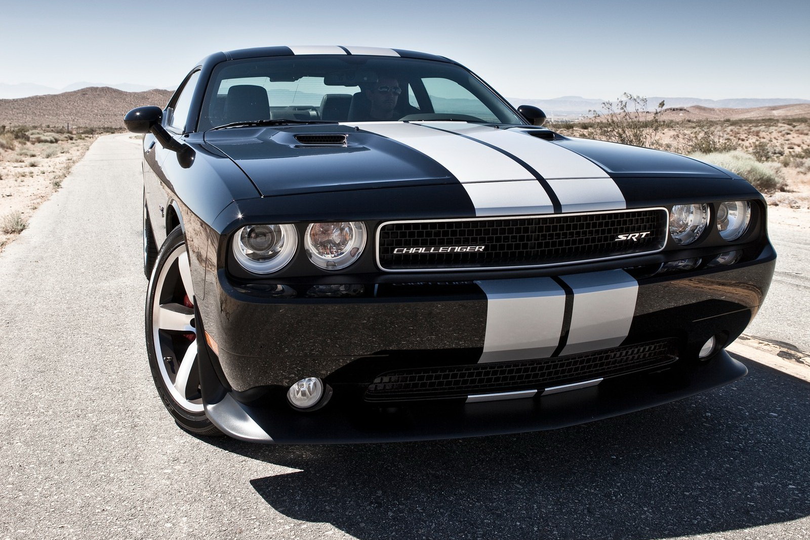 dodge-challenger-srt8-392