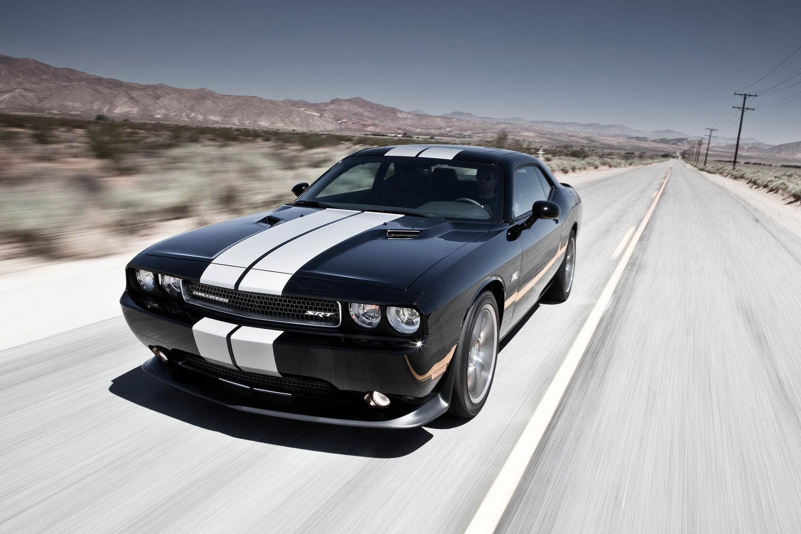 dodge-challenger-srt8-392