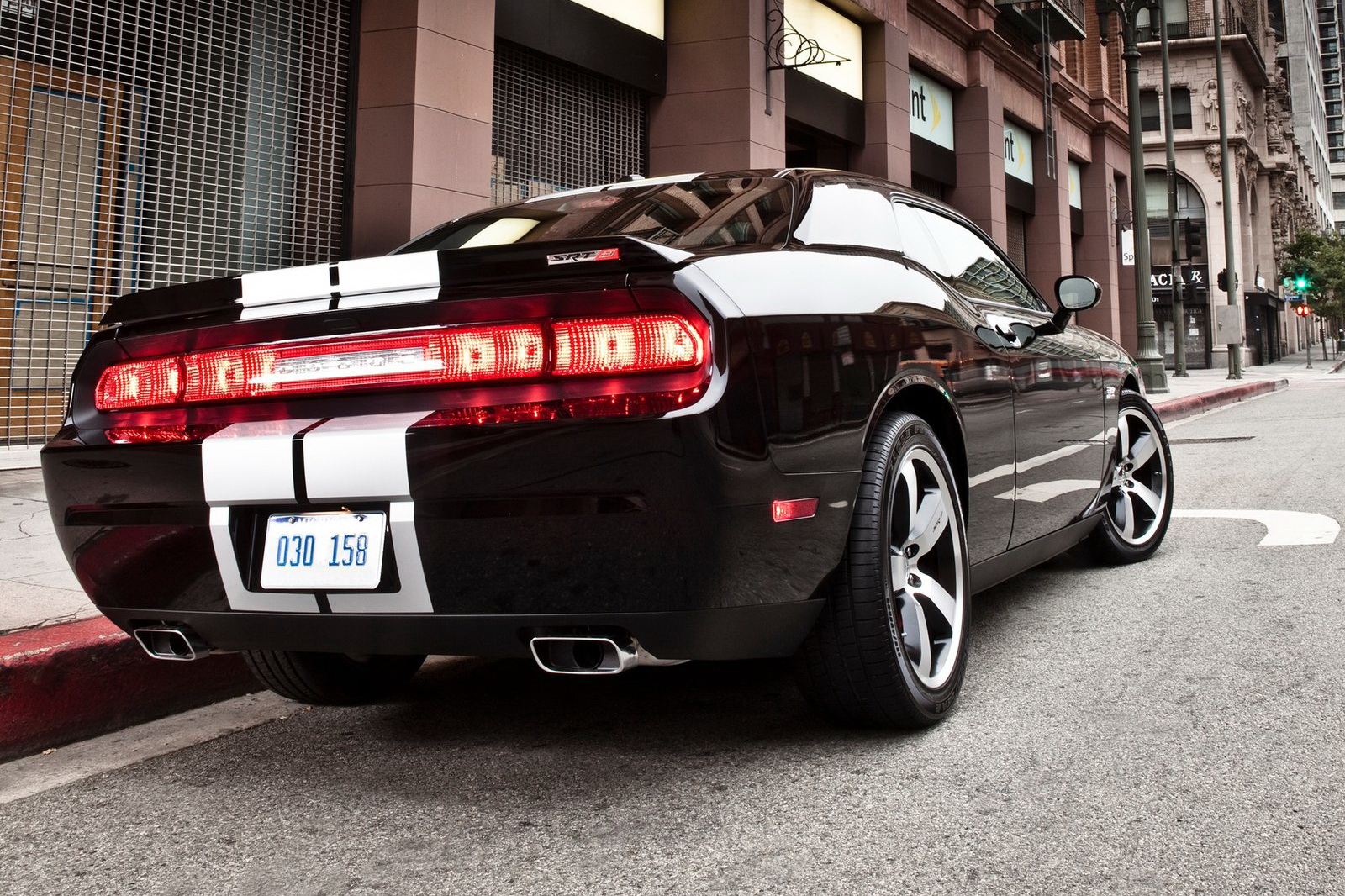 dodge-challenger-srt8-392