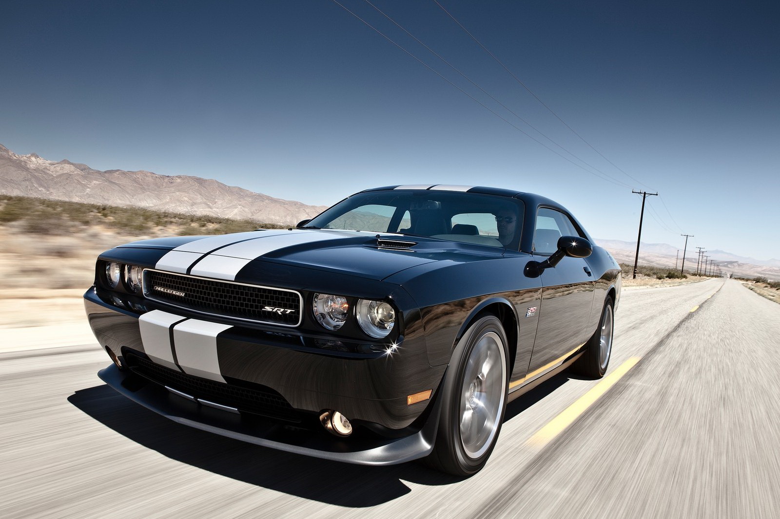 dodge-challenger-srt8-392