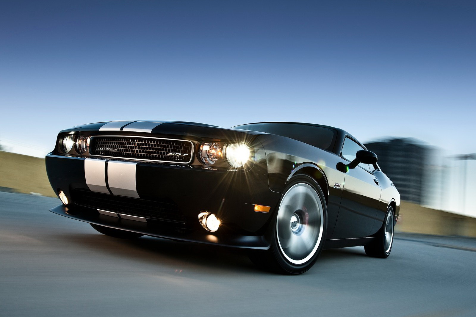 dodge-challenger-srt8-392