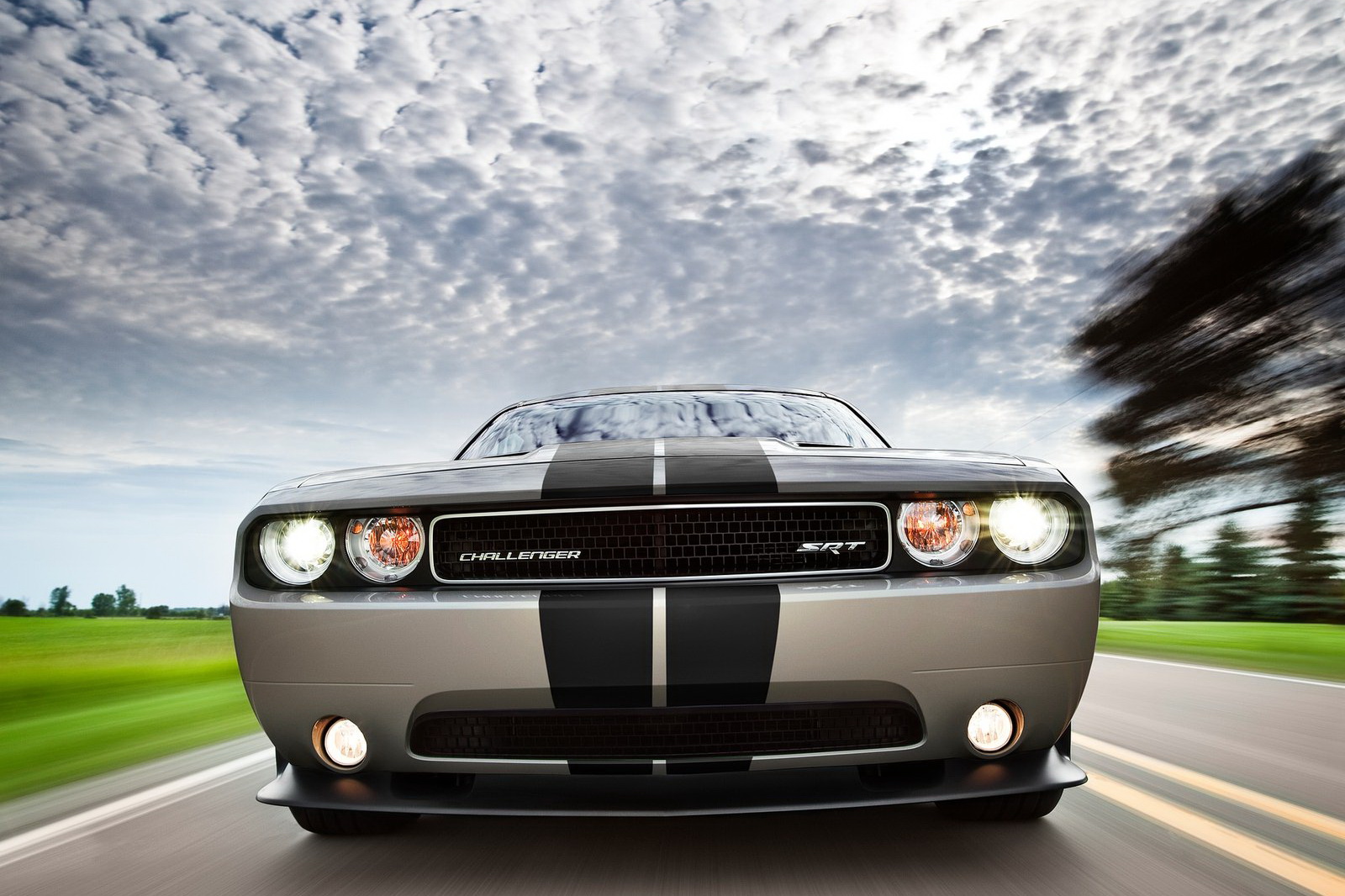 dodge-challenger-srt8-392