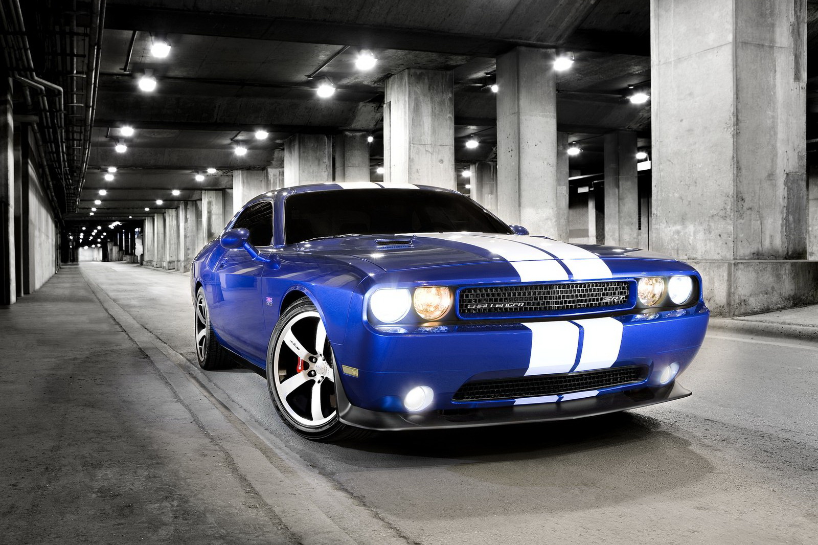 dodge-challenger-srt8-392