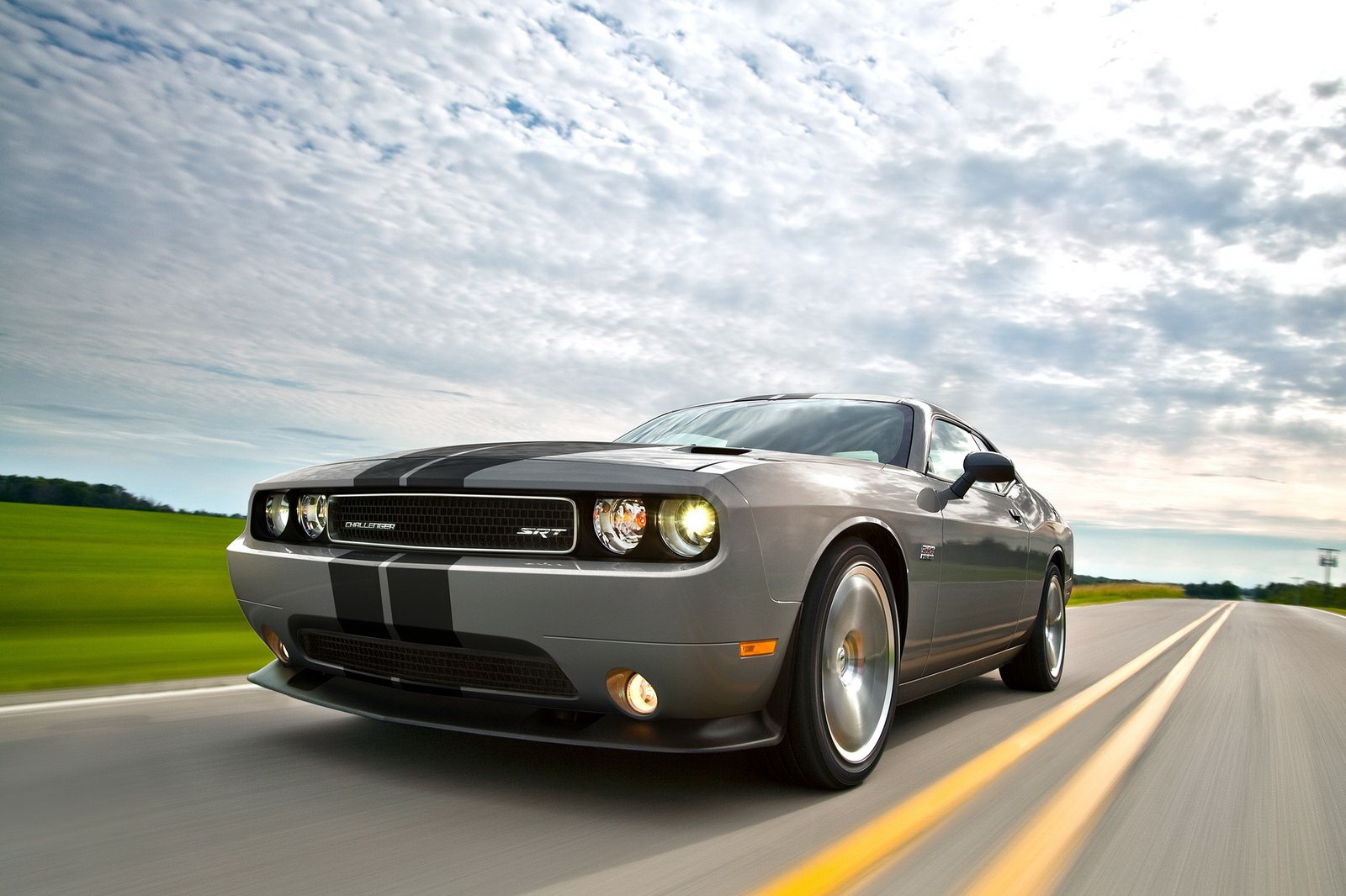 dodge-challenger-srt8-392