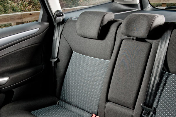 2007-ford-mondeo-wagon