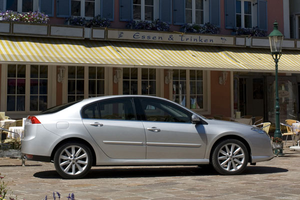 2007-renault-laguna