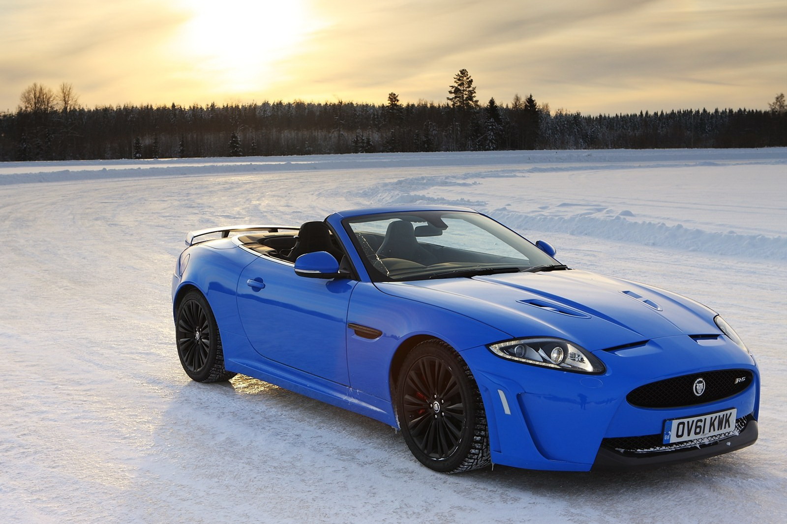 jaguar-xkr-s-convertible-galerija