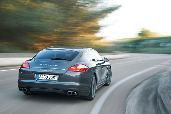 2011-porsche-panamera-turbo-s