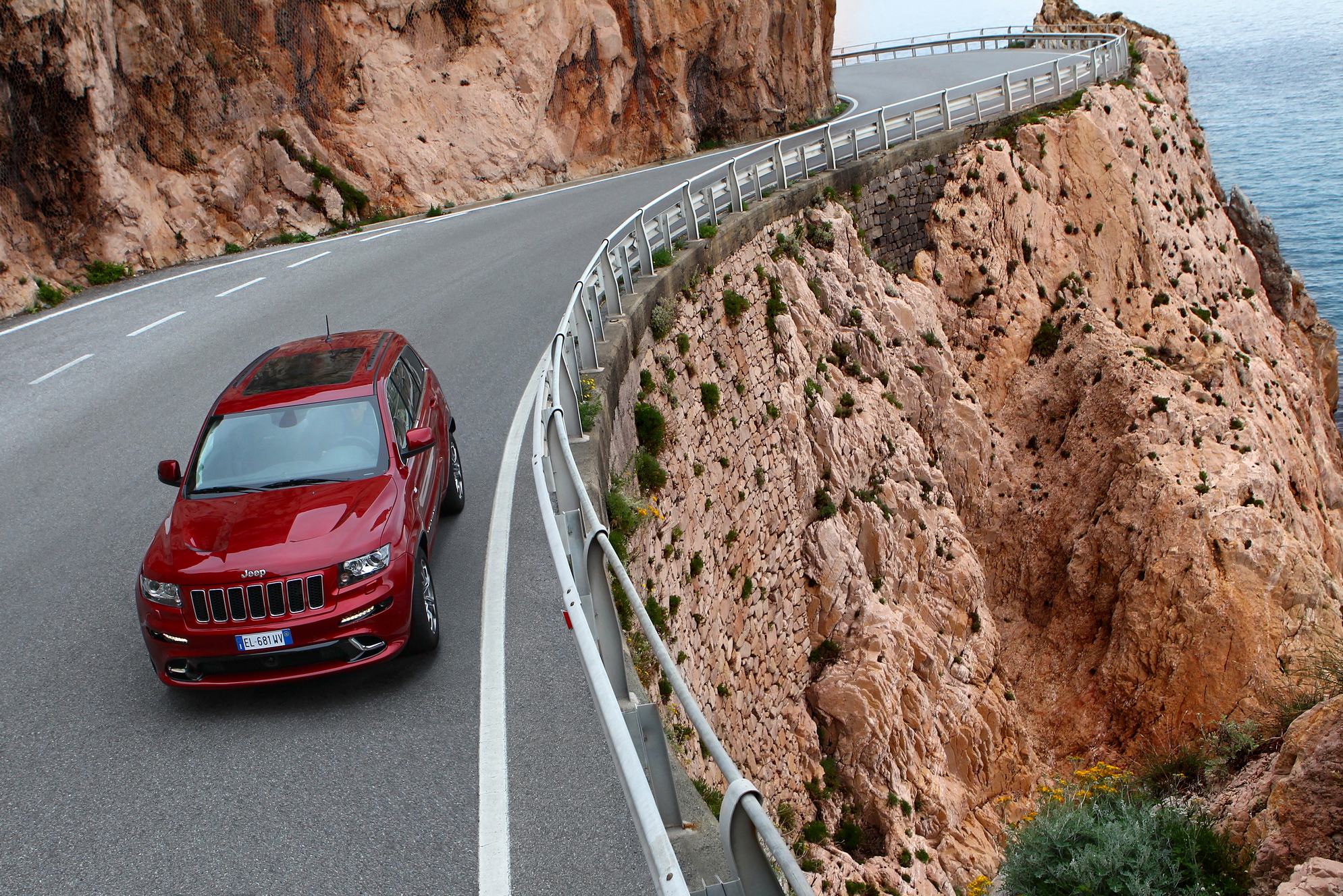 jeep-grand-cherokee-srt8-galerija