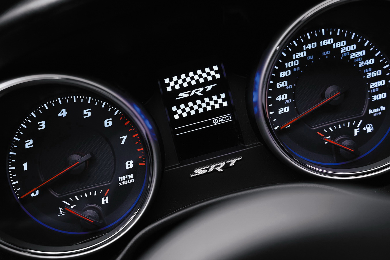 jeep-grand-cherokee-srt8-galerija