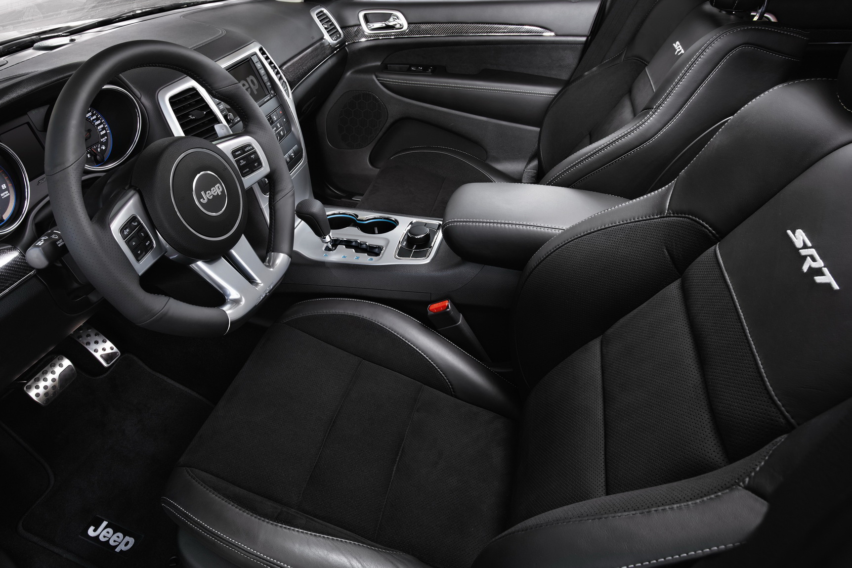 jeep-grand-cherokee-srt8-galerija