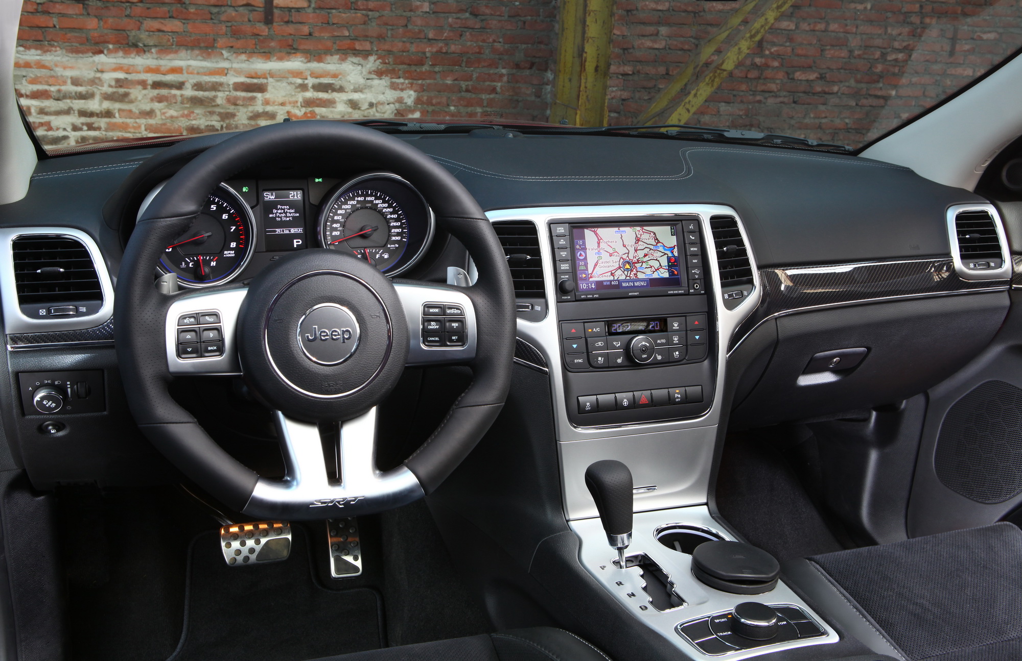 jeep-grand-cherokee-srt8-galerija