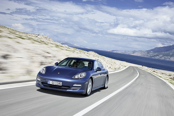 2009-porsche-panamera-4s