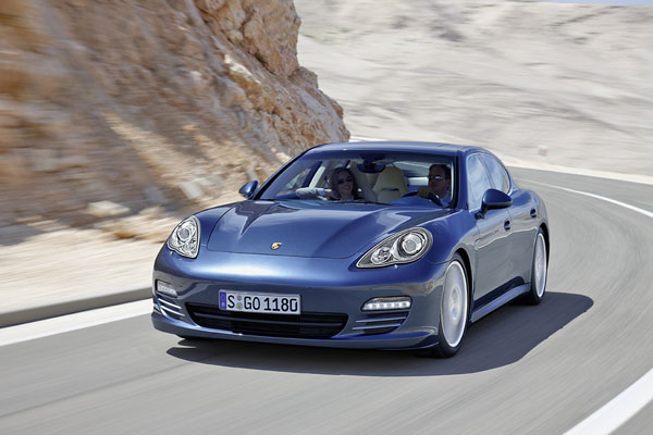 2009-porsche-panamera-4s