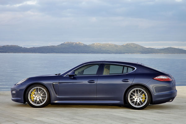 2009-porsche-panamera-4s