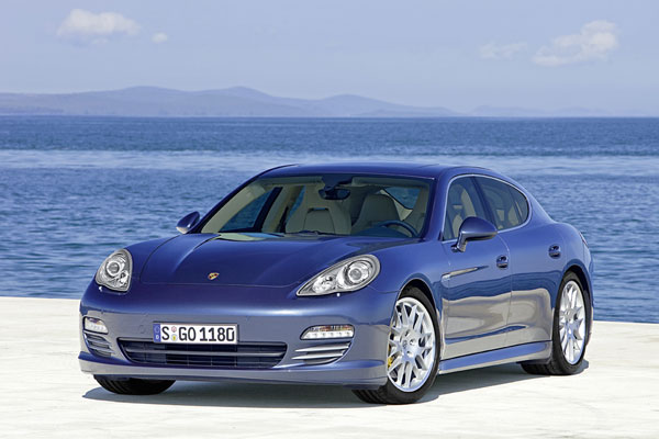 2009-porsche-panamera-4s