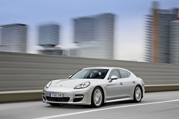 2009-porsche-panamera-turbo