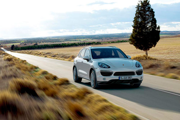 2010-porsche-cayenne-s-hybrid