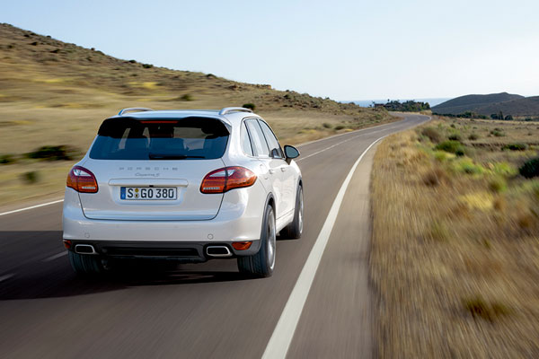 2010-porsche-cayenne-s-hybrid