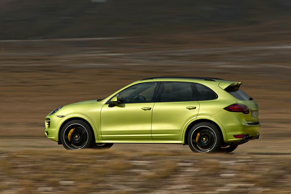 2012-porsche-cayenne-gts