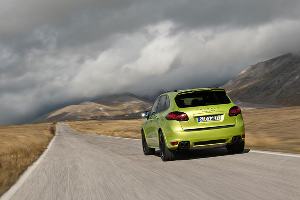 2012-porsche-cayenne-gts