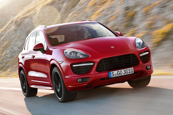 2012-porsche-cayenne-gts