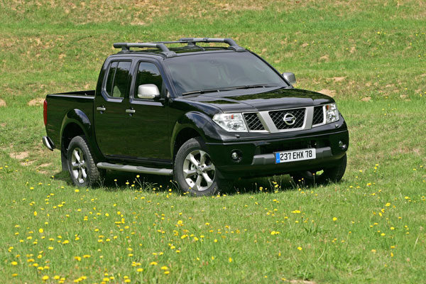 2005-nissan-navara-frontier-double-cab