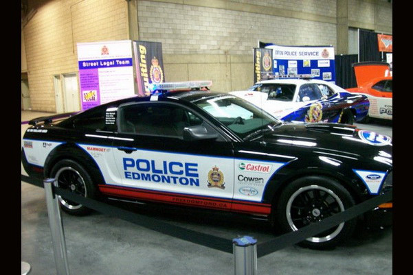 policijski-automobili-sirom-sveta