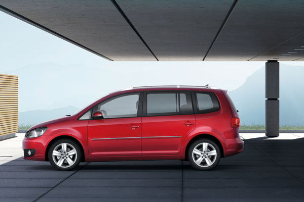 2011-volkswagen-touran