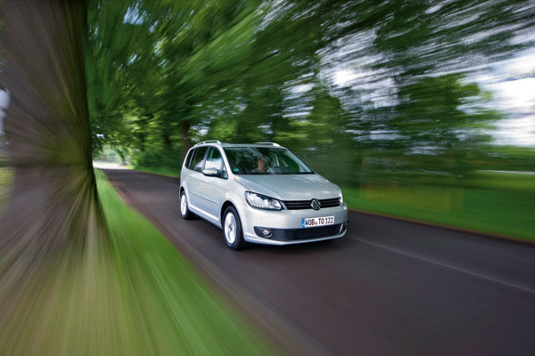 2011-volkswagen-touran