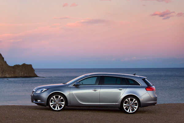 2009-opel-insignia-sports-tourer