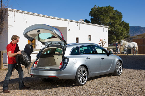 2009-opel-insignia-sports-tourer