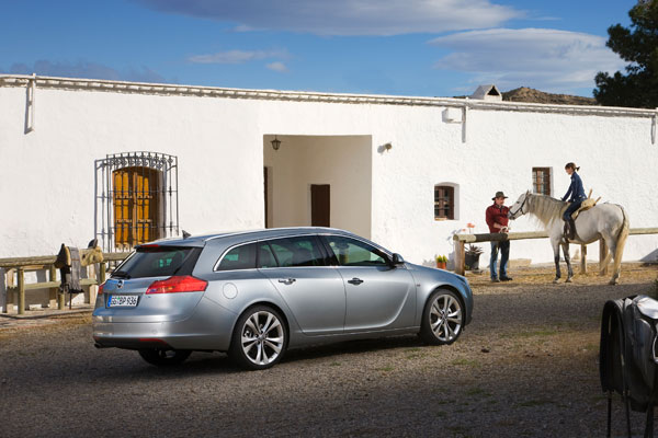 2009-opel-insignia-sports-tourer