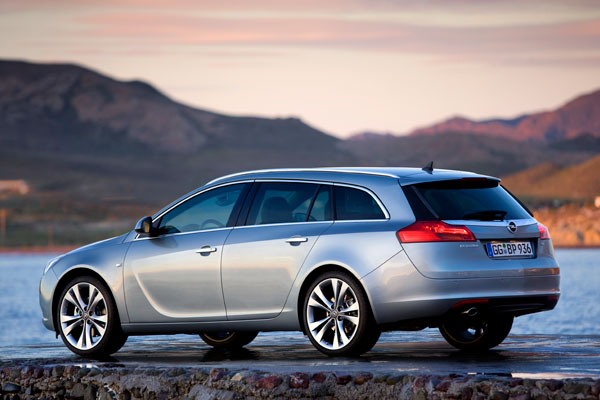 2009-opel-insignia-sports-tourer