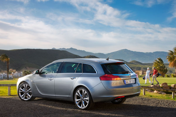 2009-opel-insignia-sports-tourer