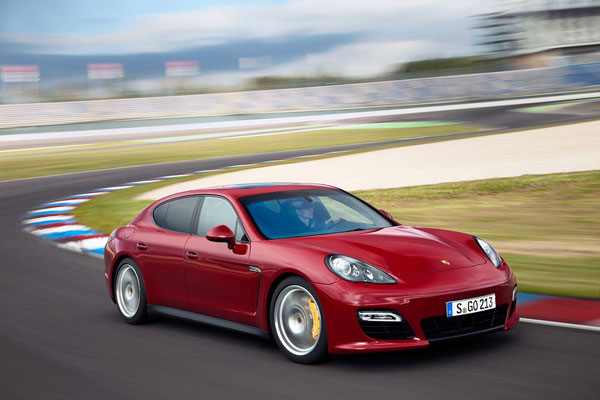 2011-porsche-panamera-gts