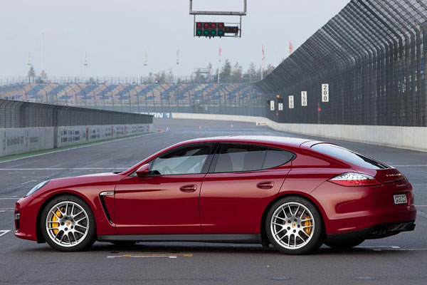 2011-porsche-panamera-gts