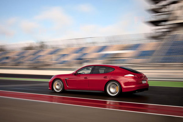 2011-porsche-panamera-gts