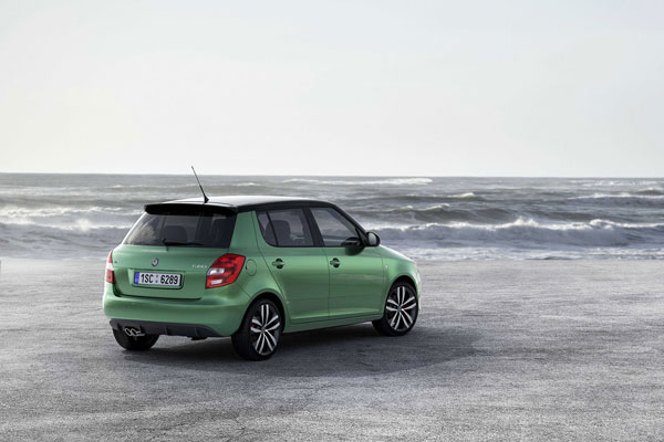 2010-skoda-fabia-rs