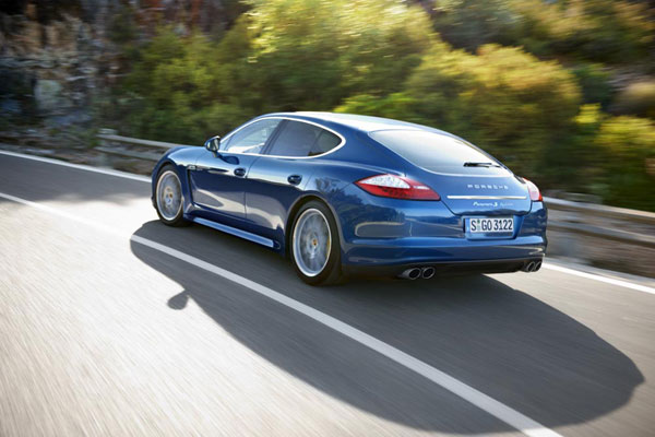 2011-porsche-panamera-s-hybrid