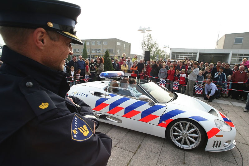 Sta-vozi-policija-u-svetu