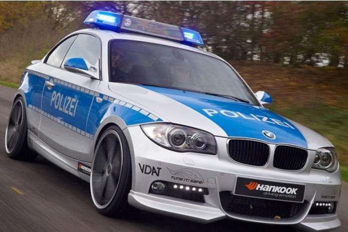 Sta-vozi-policija-u-svetu