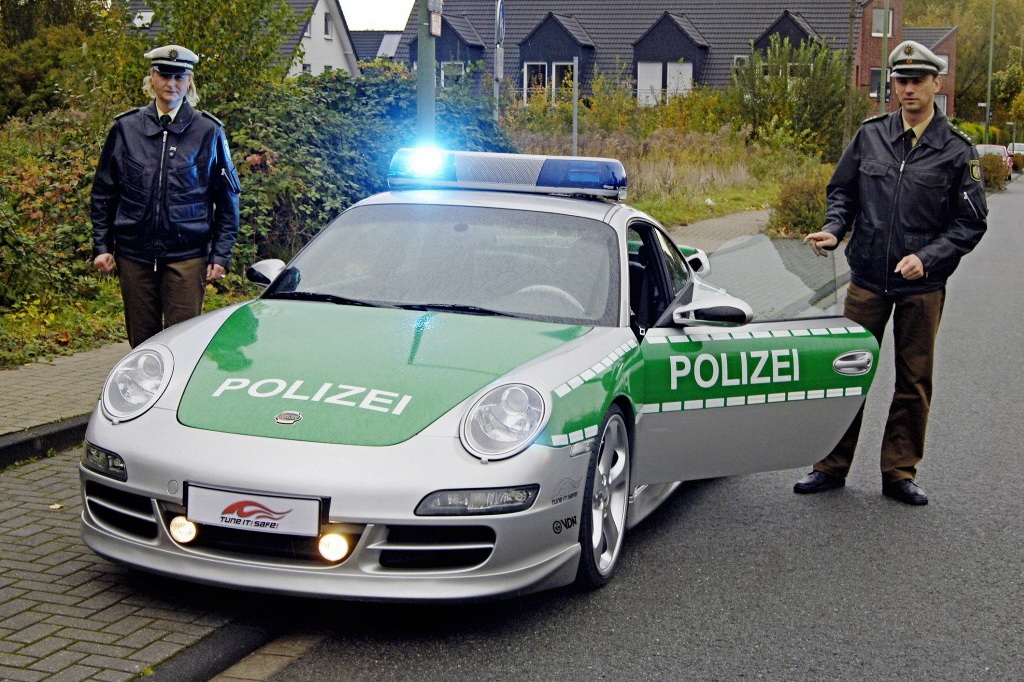 Sta-vozi-policija-u-svetu