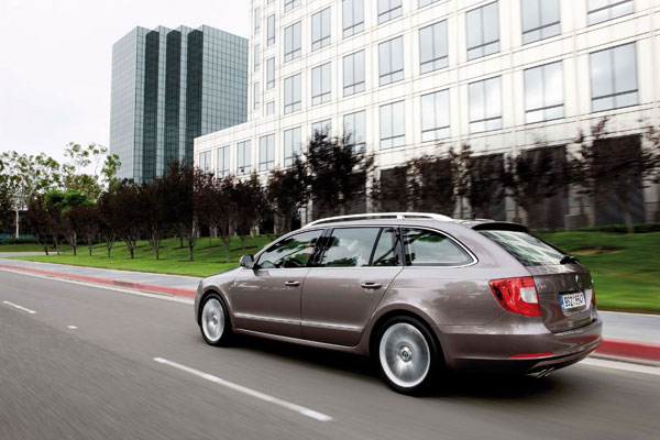 2009-skoda-superb-combi